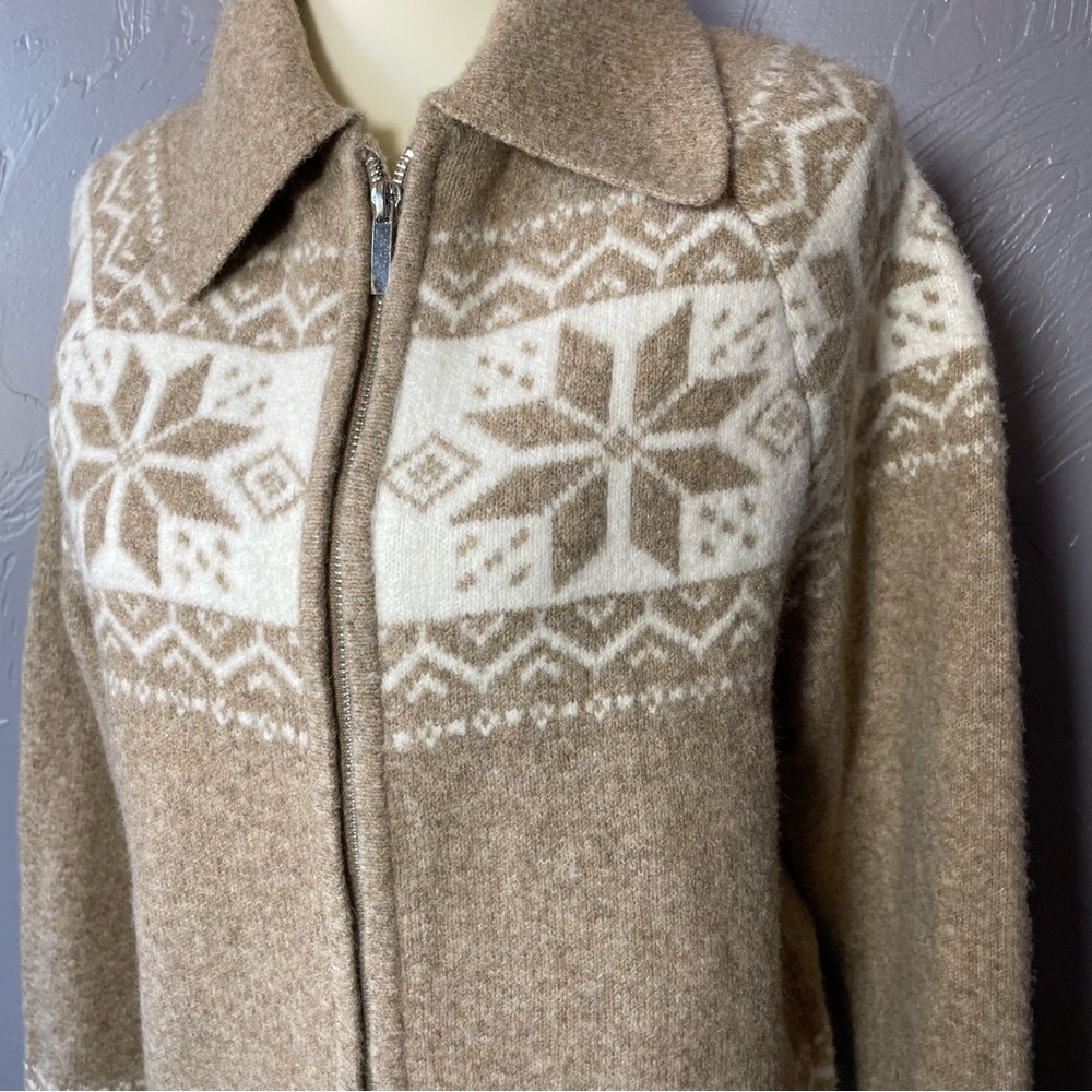 Marled Oatmeal Heather Snowflake Fair Isle Zip-Front Cardigan Sweater - Picture 3 of 9